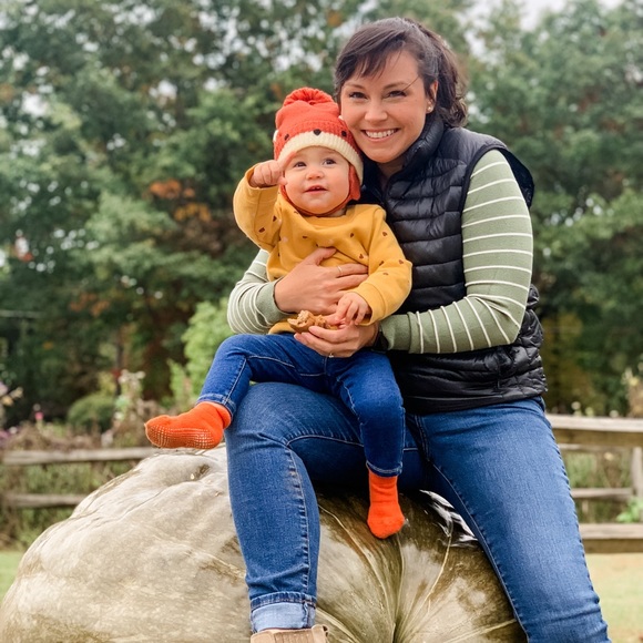 Meet your Posher, Courtney - Picture 1 of 1